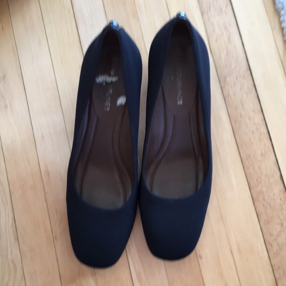 Donald Pliner black square toe heels - Picture 3 of 8